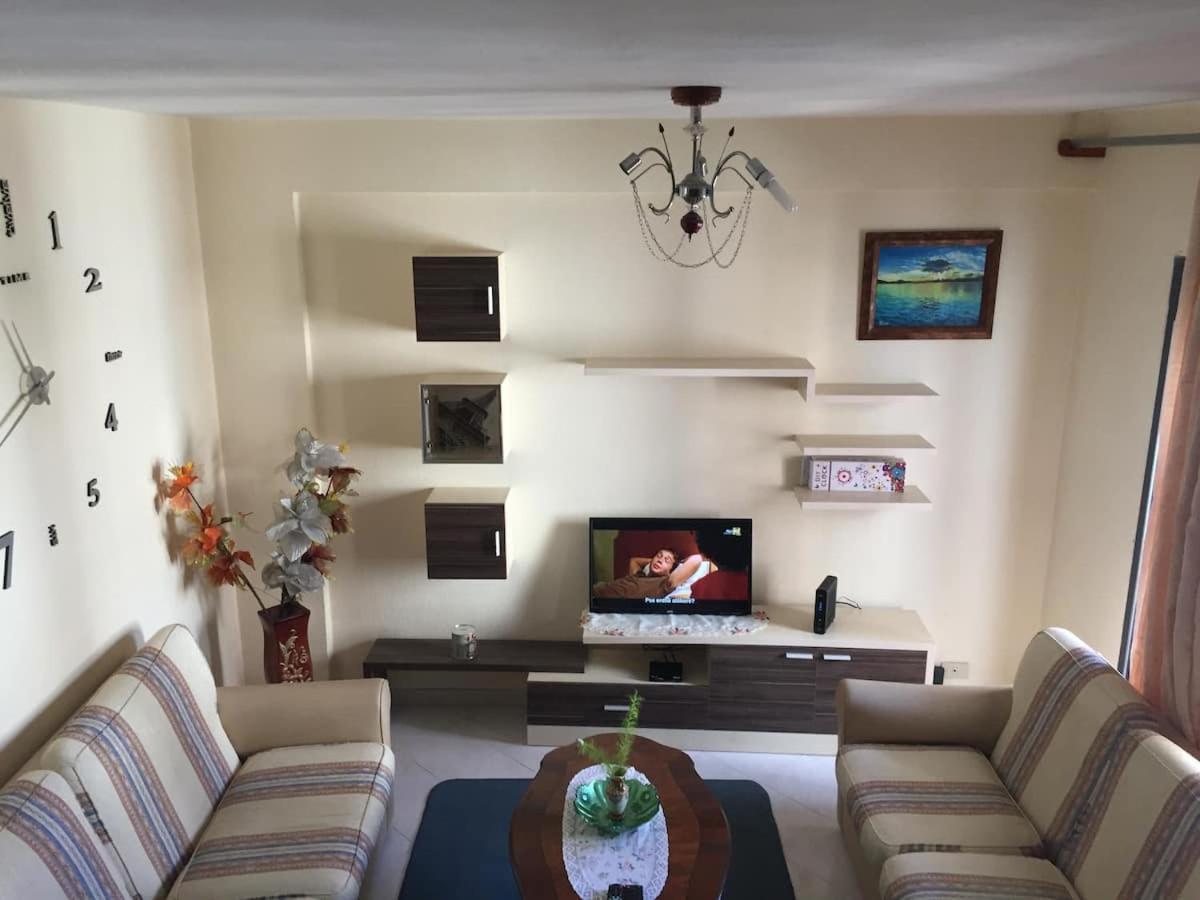 One Apartament Apartment Durres Bagian luar foto