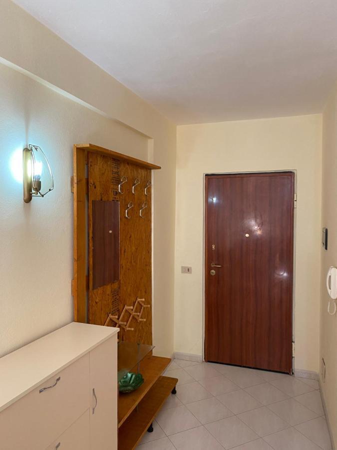 One Apartament Apartment Durres Bagian luar foto